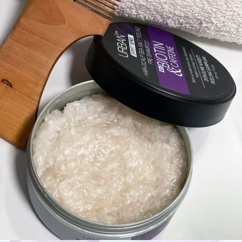 اسکراب کف سر اوربان URBAN CARE BIOTIN & CAFFEINE PRE SHAMPOO حجم200g اصل — تصویر ۳