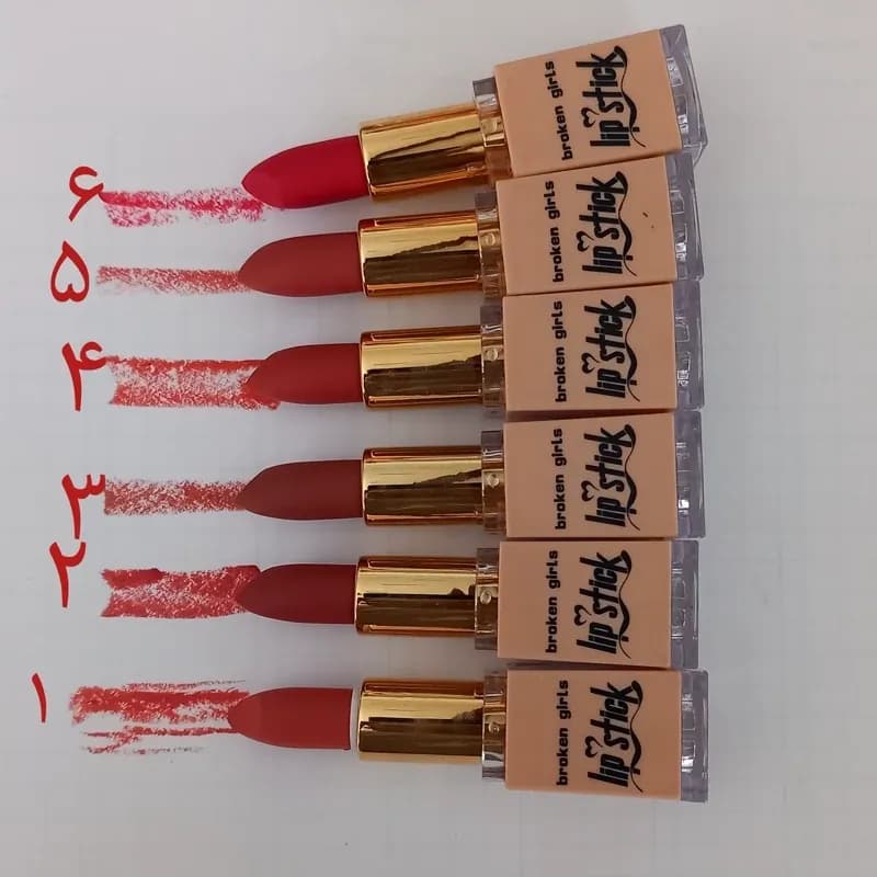 رژ لب جامد بروکن گرلز مدل Velvet با بافت مخملی و ماندگاری بالا — تصویر ۵