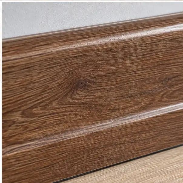 قرنیز PVC طرح چوب کد 955 — تصویر ۴