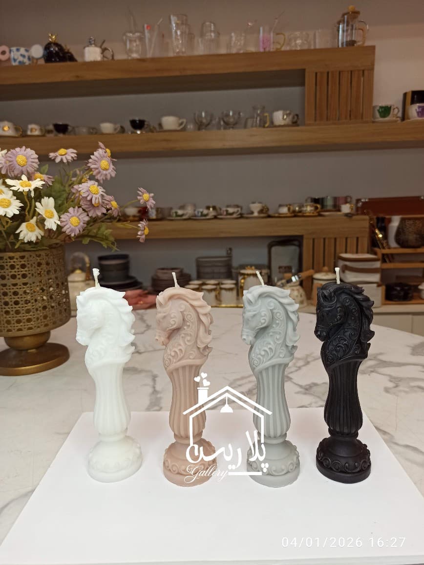 شمع نماد سال نو(اسب لاریس)۱۱۰۸۳