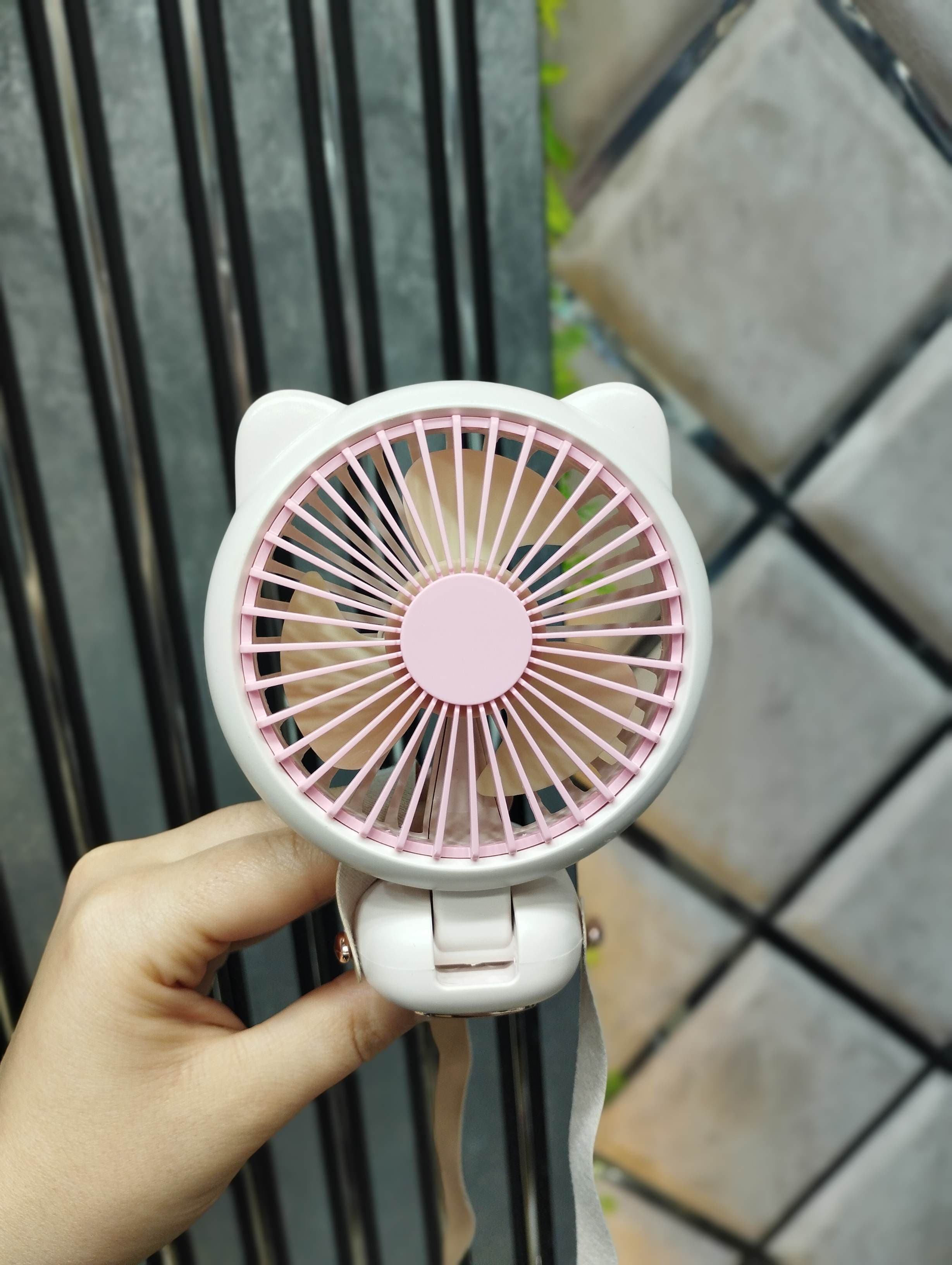 پنکه دستی و پوشیدنی قابل حمل مدل FC-6619 مینی فن شارژی — تصویر ۹
