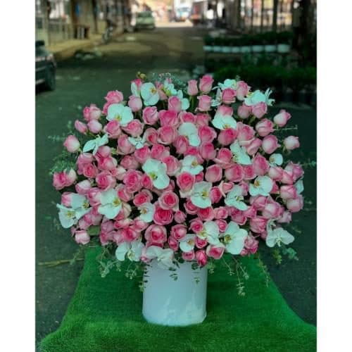 باکس گل نرگس و آفتابگردان برای روز زن 4375 — تصویر ۲