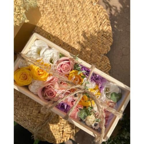 باکس گل دست‌ساز برای زن دایی در روز مادر 4354