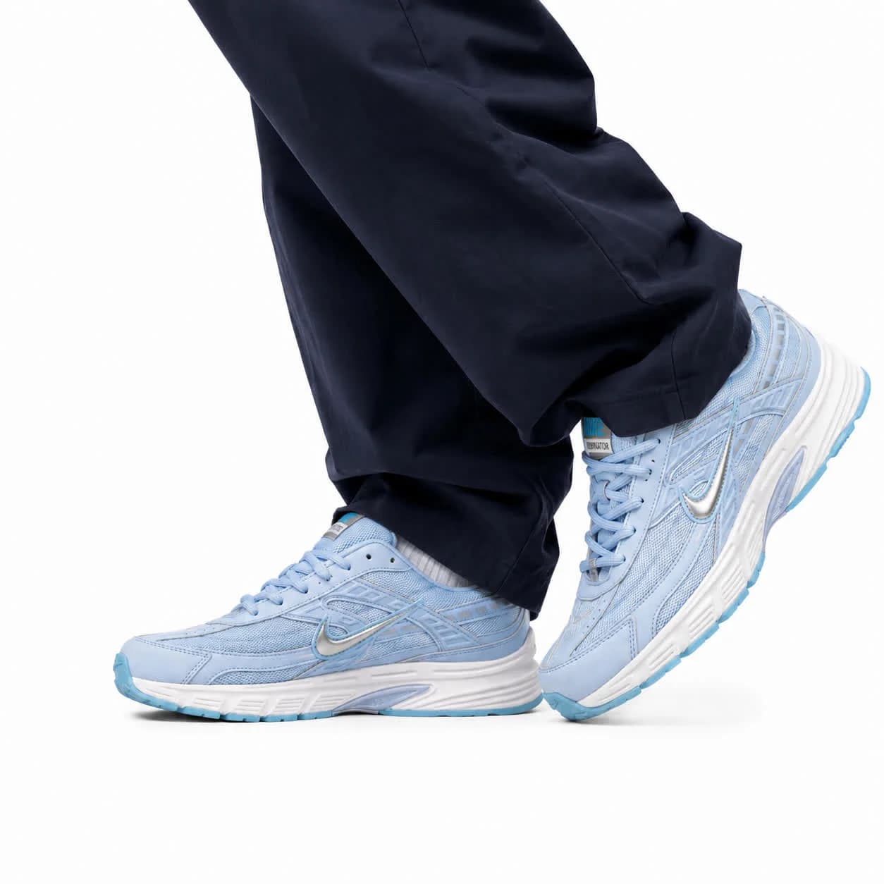 کتونی مردانه مدل رانینگ نایک اینتیاتور آبی روشن (کیفیت درحد مستر) NIKE Initiator — تصویر ۲