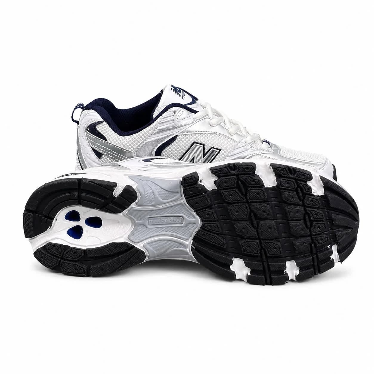 کتونی مردانه مدل نیوبالانس 530 سفید سرمه ای New Balance — تصویر ۴