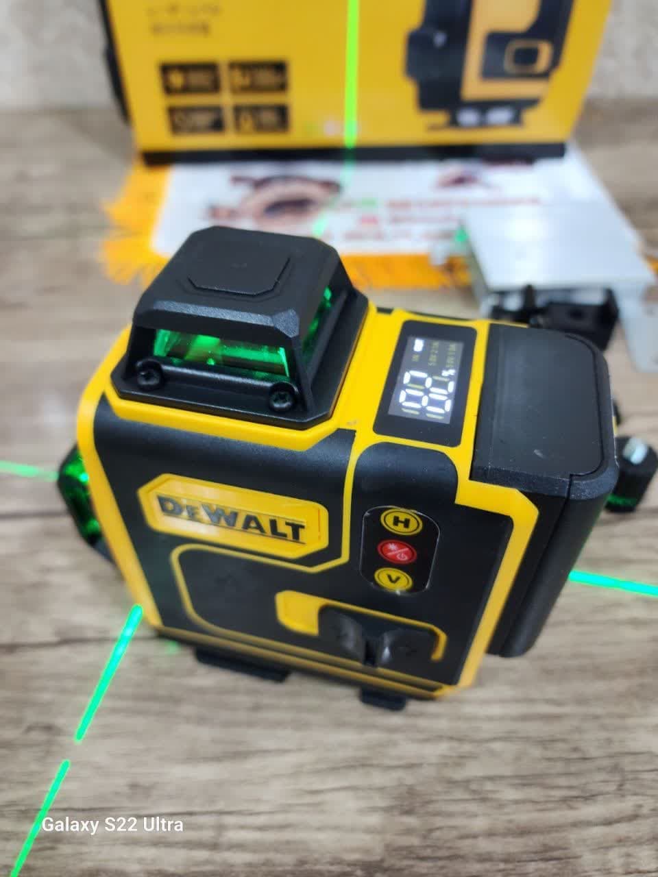تراز لیزری 4 بعدی 16 لاین دیوالت مدل TM-4D21WF — تصویر ۳