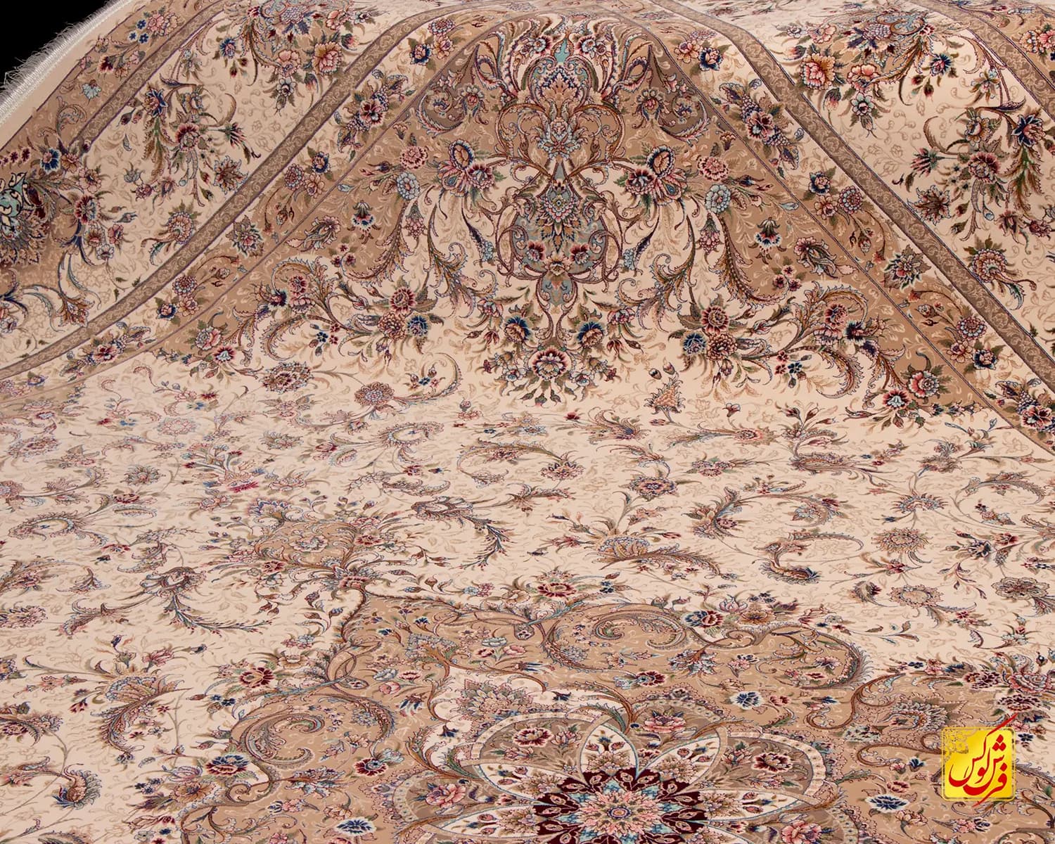 فرش کلاسیک 7555 کرم حاشیه کرم — تصویر ۵