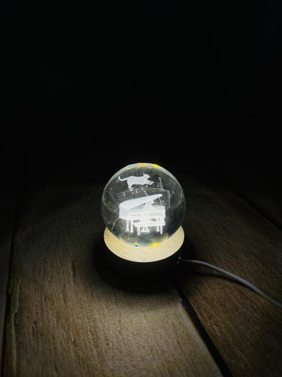 گوی شیشه ای چراغدار 3 بعدی سایز کوچک کد 2648 — تصویر ۸