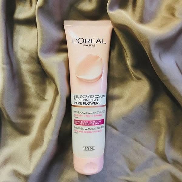 ژل شستشوی صورت لورآل L’Oréal مدل Rare Flowers حاوی عصاره گل رز و یاسمن | حجم 150 میل — تصویر ۲