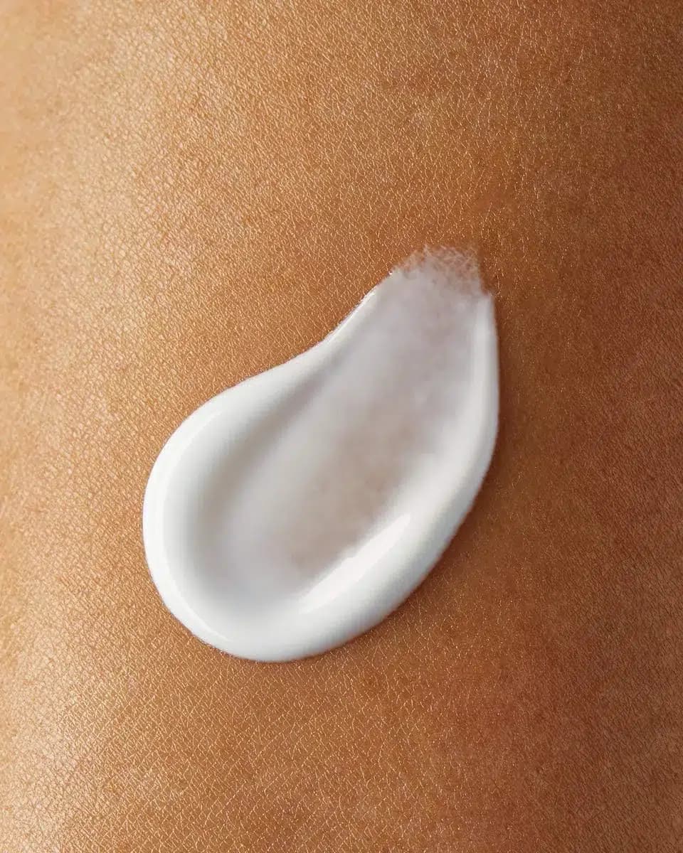 لوسیون مغذی بدن نیوآ Nivea مدل Nourishing مناسب پوست خشک تا خیلی خشک | حجم 400 میل — تصویر ۴