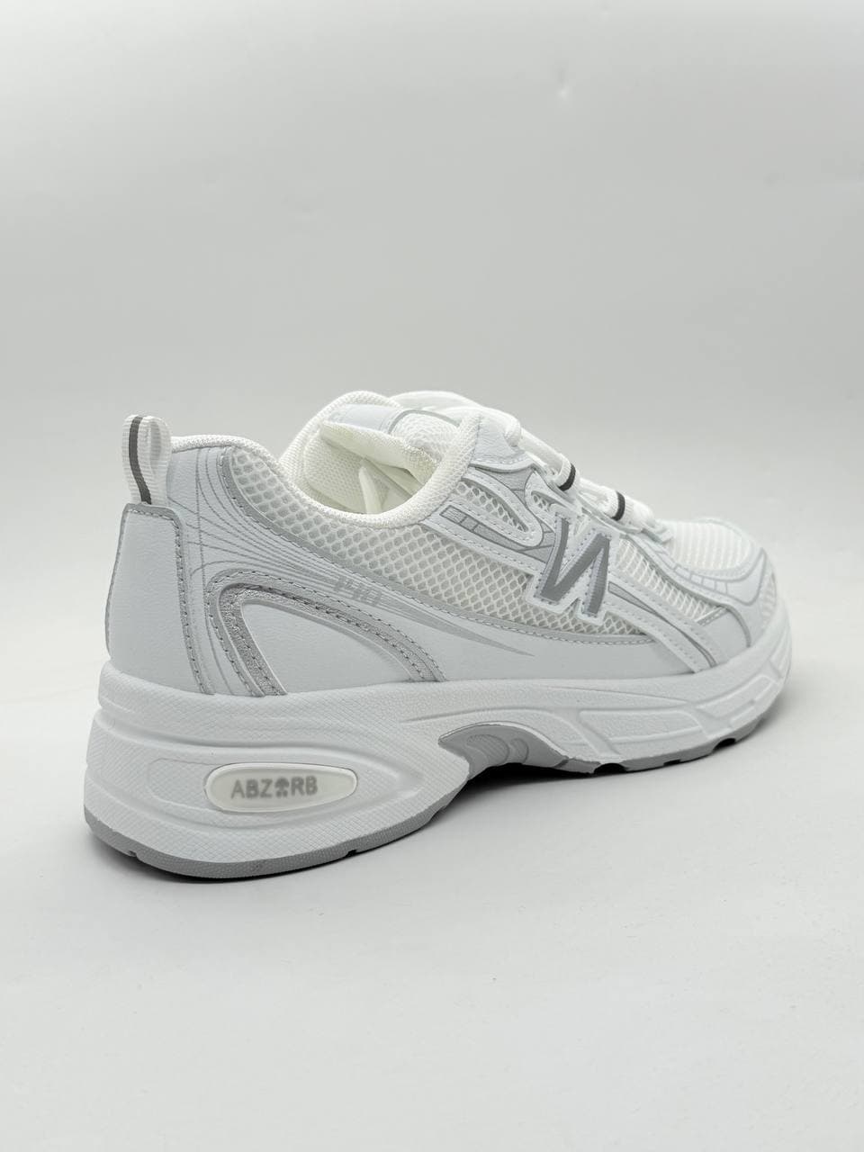 کفش نیوبالانس 740 نقره ای New Balance 740 silver Shoes — تصویر ۵