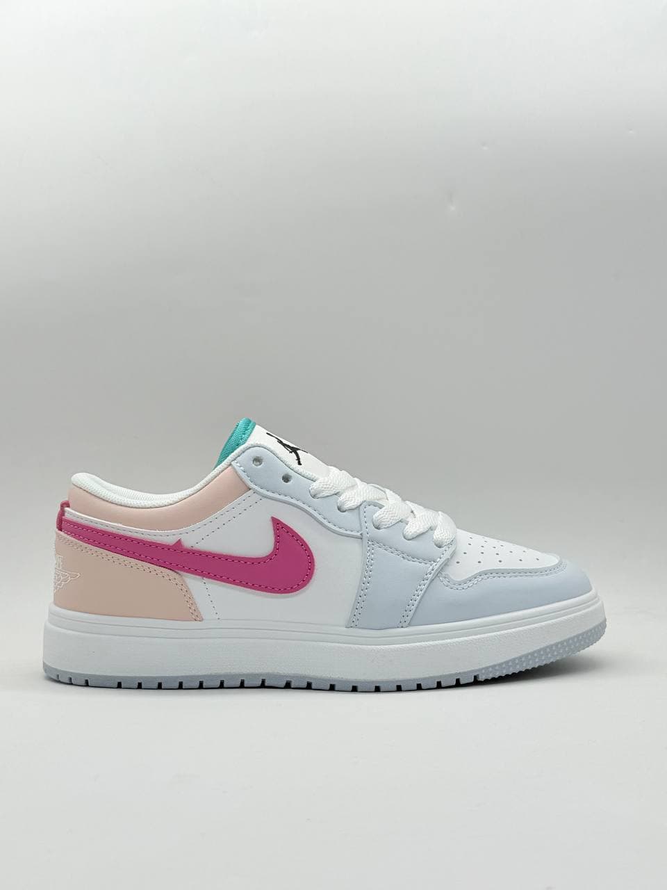 کفش نایک جردن پاریس آبی صورتی Nike Jordan Paris Pink Blue Shoes