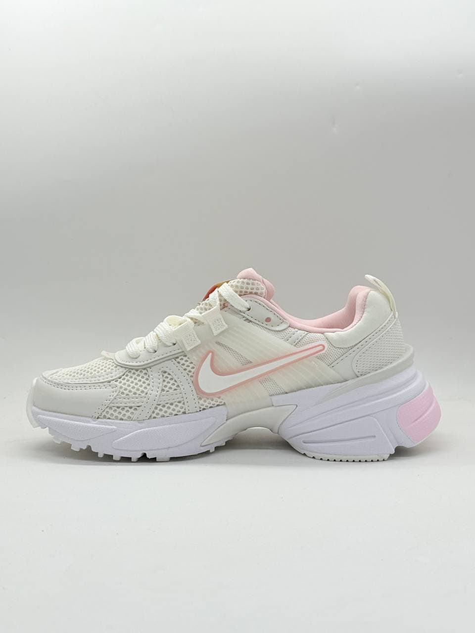 کتونی نایک وی تو کی کرم صورتی Nike V2K Cream Pink Sneakers — تصویر ۴