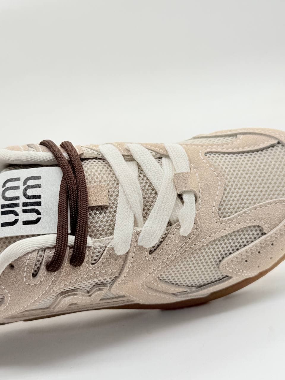 کفش نیوبالانس میو میو کرمی New Balance Miu Miu Creamy — تصویر ۴