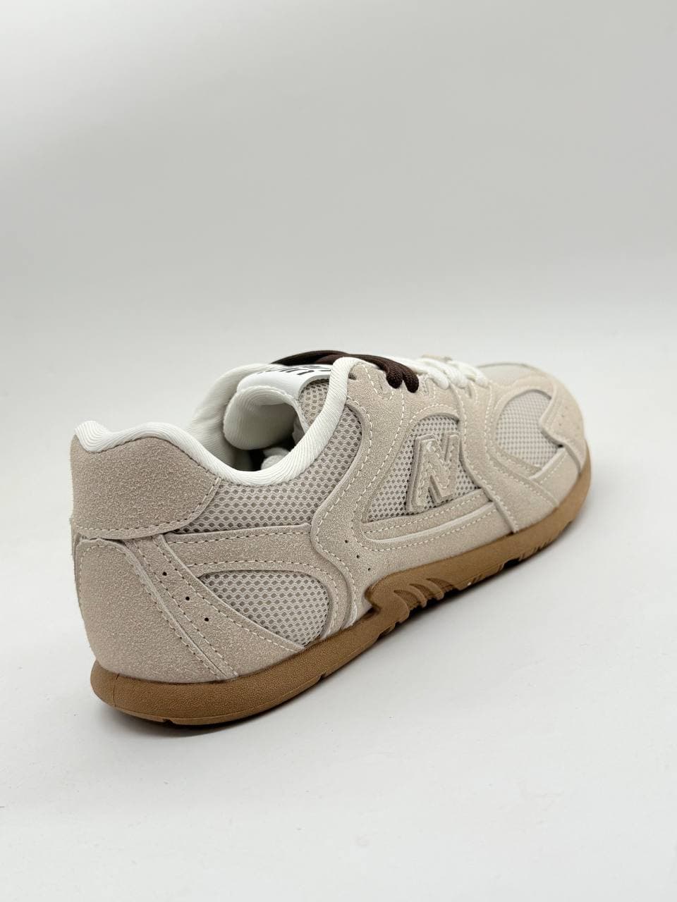 کفش نیوبالانس میو میو کرمی New Balance Miu Miu Creamy — تصویر ۳