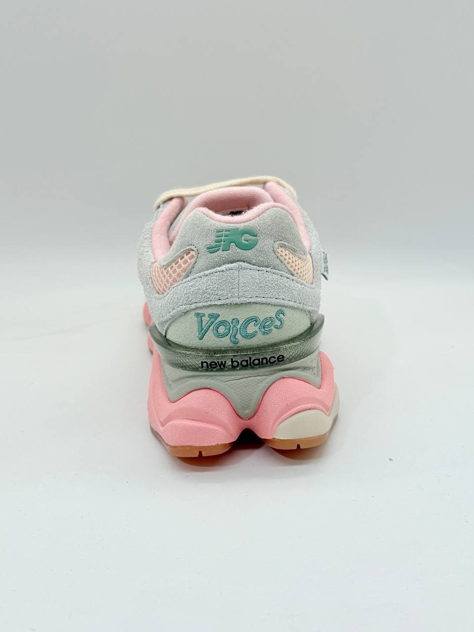 کفش نیوبالانس 9060 صورتی New Balance 9060 Pink Shoes — تصویر ۴
