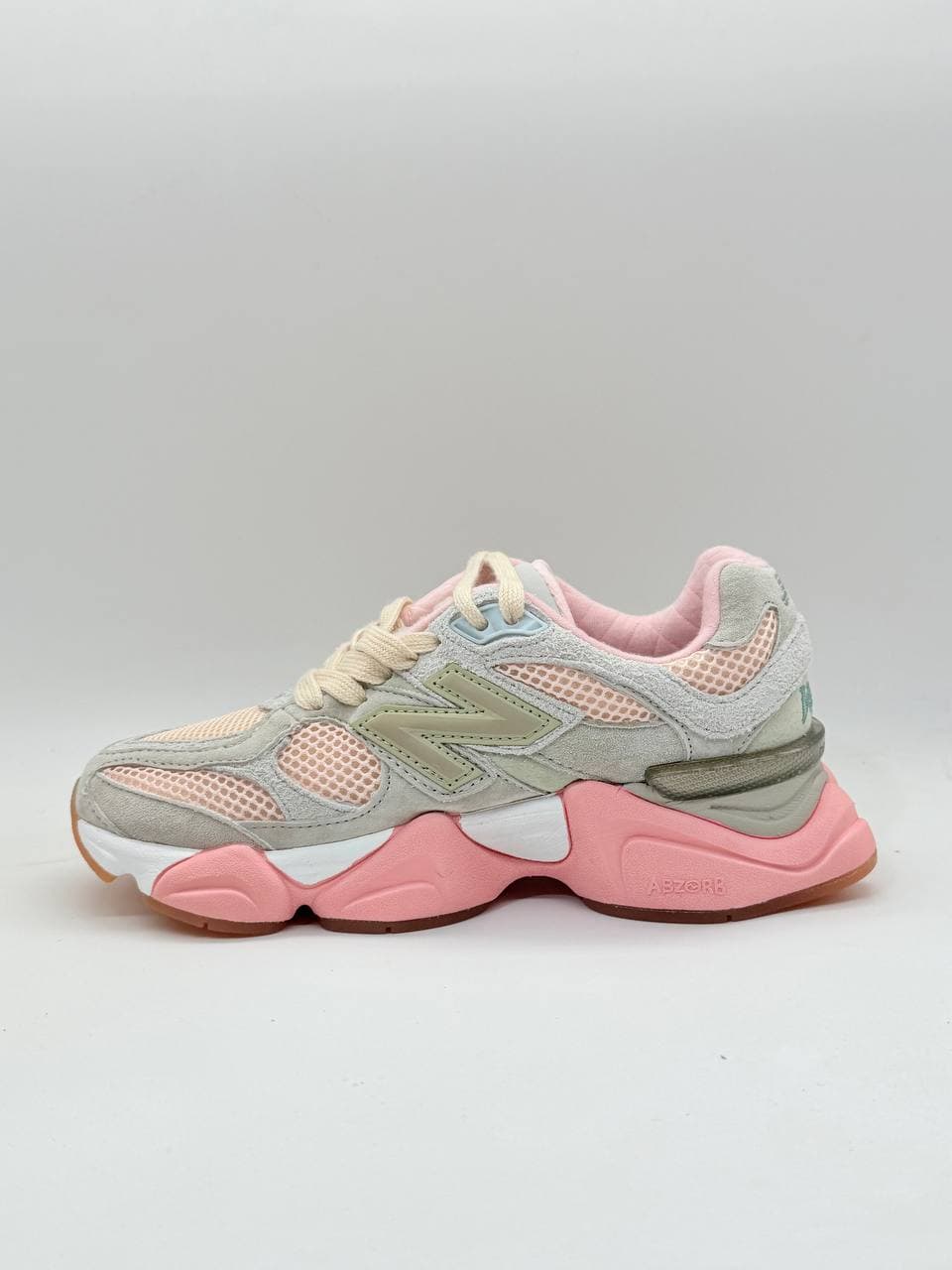 کفش نیوبالانس 9060 صورتی New Balance 9060 Pink Shoes — تصویر ۲