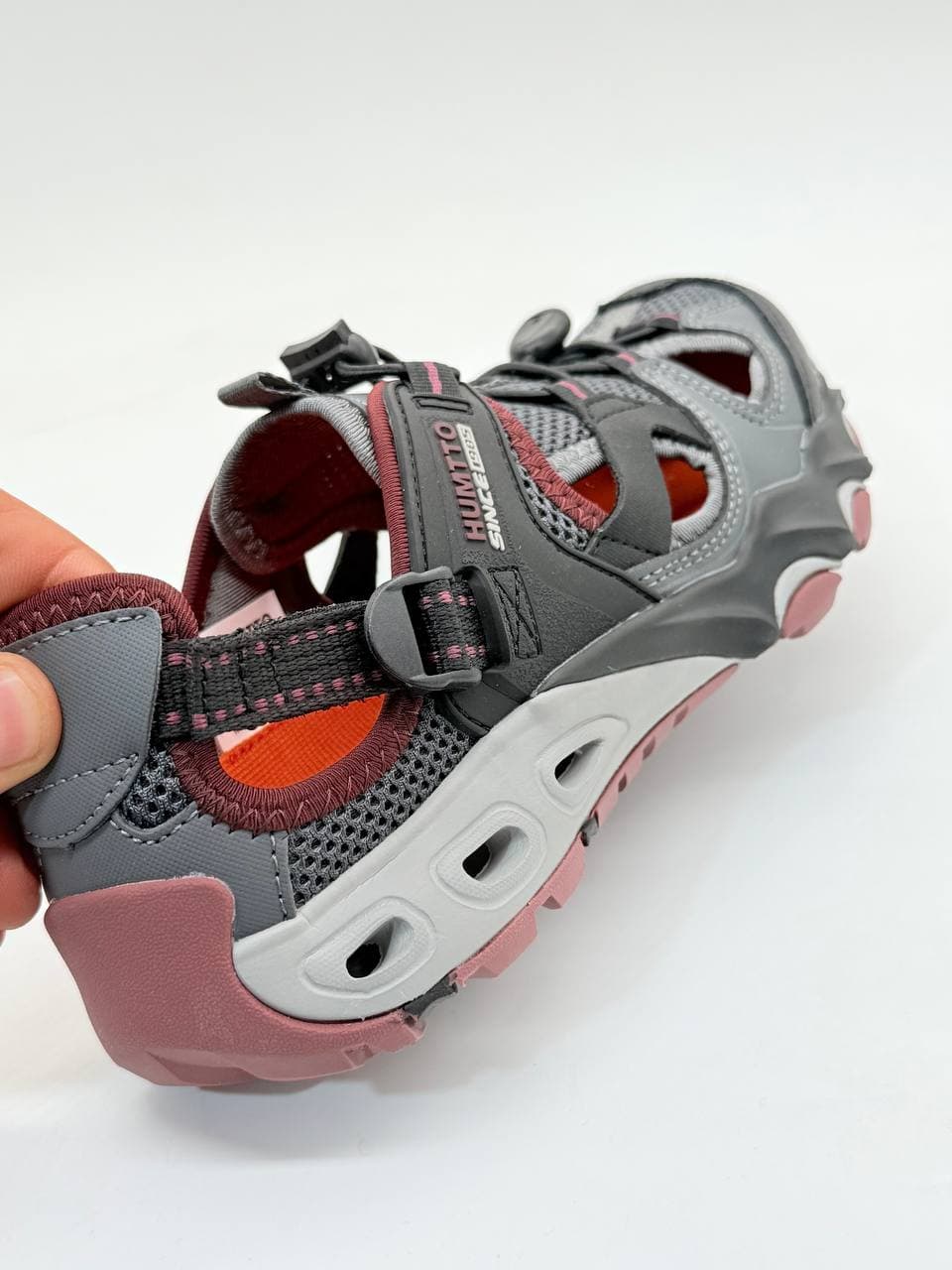 کفش آبنوردی هامتو زنانه خاکستری زرشکی Hamto Women’s Water Shoes Crimson Gray — تصویر ۲
