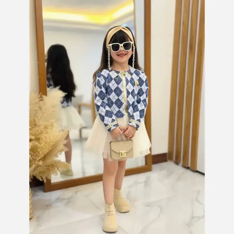 ست سه تیکه کت و تاپ و دامن مجلسی دخترانه مدل پرنسا — تصویر ۹