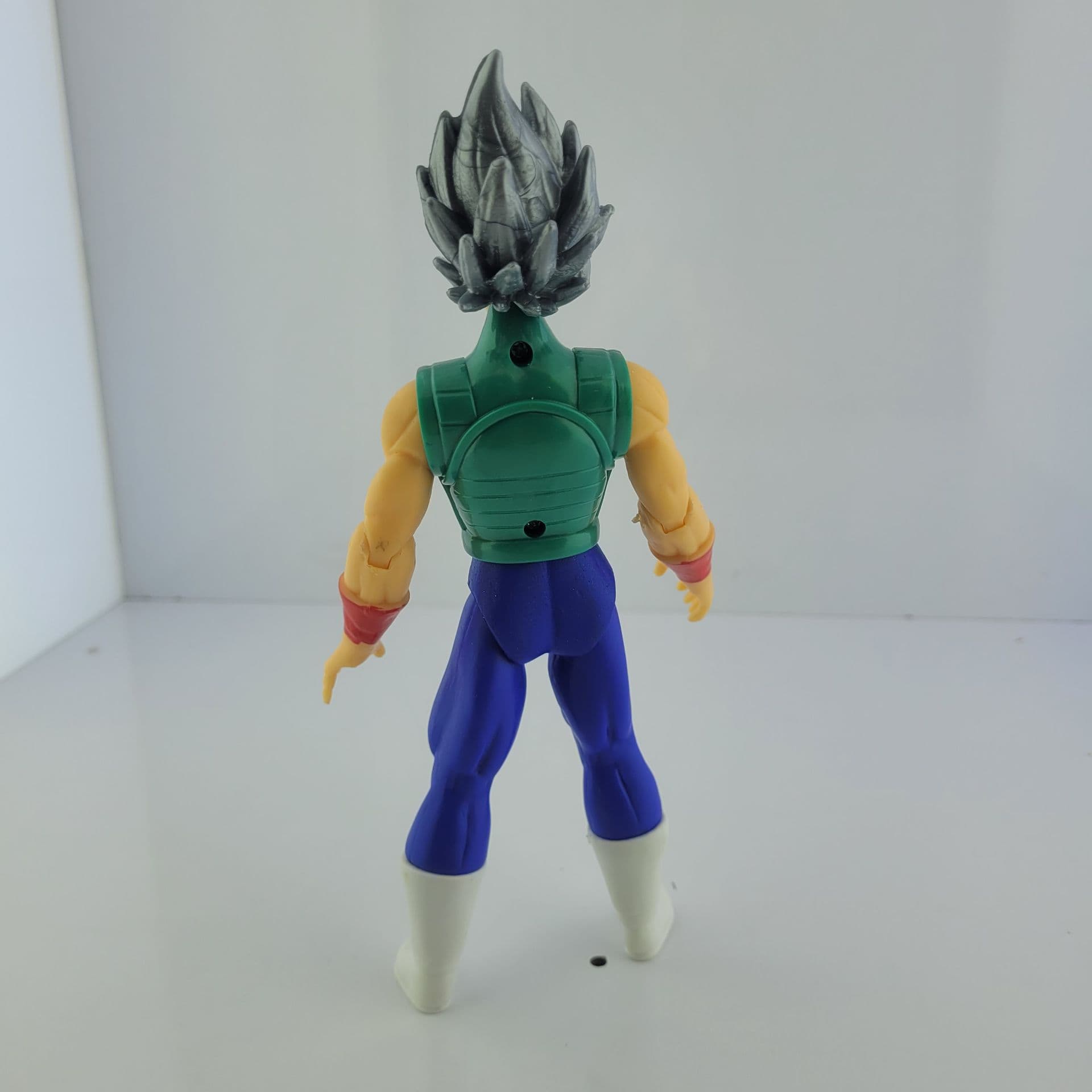 اکشن فیگور انیمه دراگون بال طرح گوکو فرم Perfected Ultra Instinct — تصویر ۳