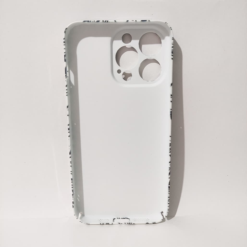 کاور کد 1334 مناسب برای گوشی موبایل اپل iPhone 13 Pro طرح گل کاملیا — تصویر ۲