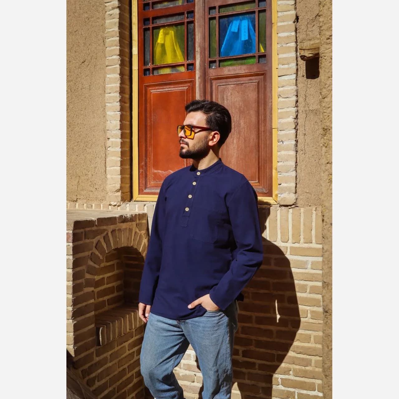 پیراهن مردانه الیاف طبیعی 100 درصد پنبه مدل چهار دکمه رنگ سرمه ای — تصویر ۳