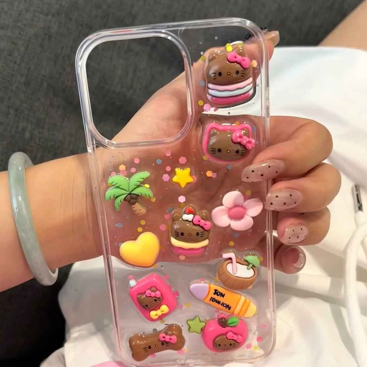 قاب Hello Kitty in The Beach برای گوشی های آیفون — تصویر ۴