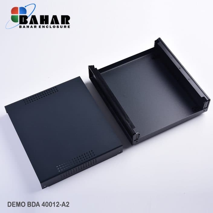 BDA 40012-A2 W170 جعبه فلزی با پانل پلاستیکی — تصویر ۴