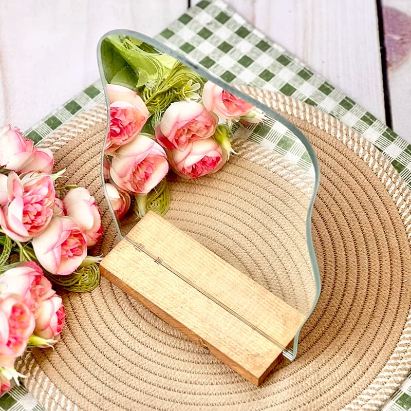آیینه دفرمه پایه چوبی — تصویر ۲
