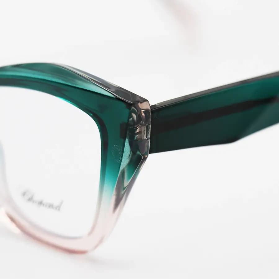 فریم عینک طبی زنانه Chopard با فریم چشم گربه‌ای، رنگ سبز براق، دسته سیم‌دار و لولا فنری مدل 2197 — تصویر ۷
