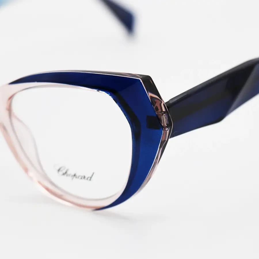 عینک طبی زنانه Chopard با فریم آبی و صورتی، شکل چشم گربهای، لولا فنری و دسته سیم دار مدل 2163 — تصویر ۷