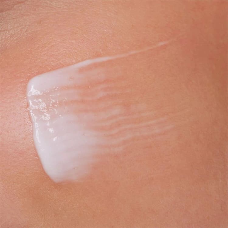 پرایمر صورت Flormar مدل Illuminating حجم 30 میلی لیتر — تصویر ۳