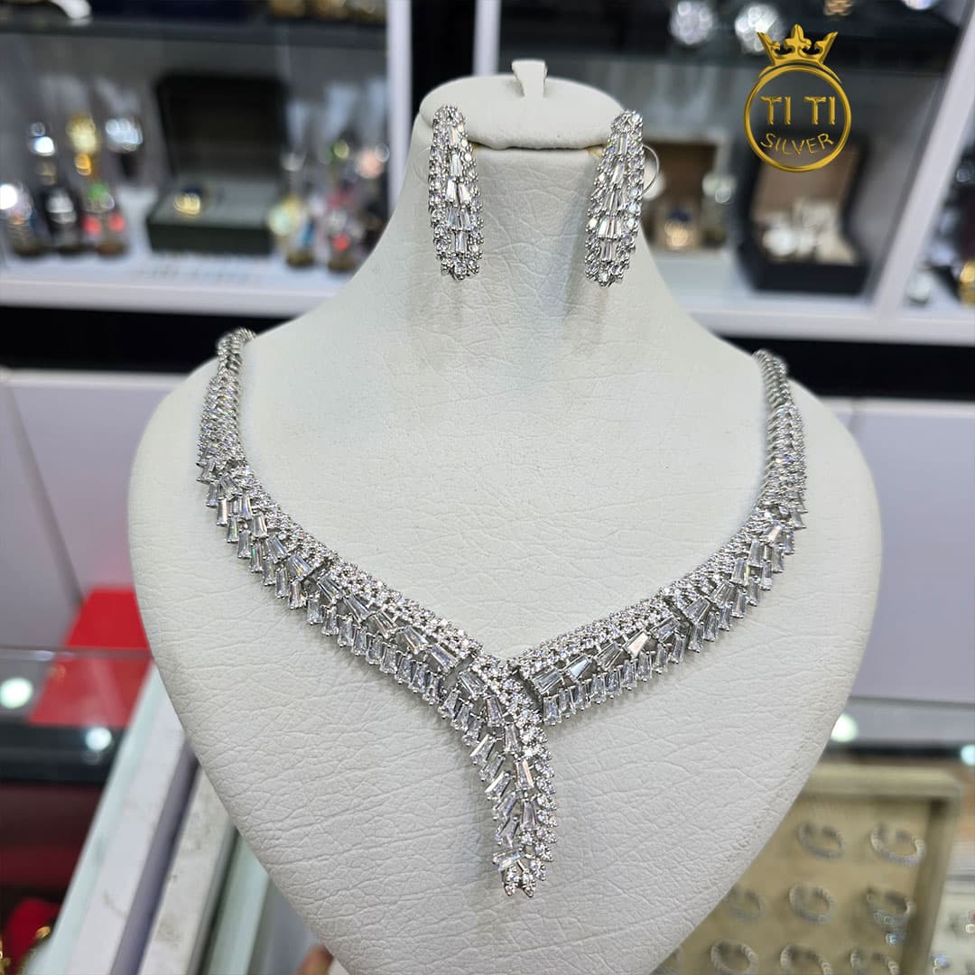 سرویس طرح طلا سفید بدل 010539 — تصویر ۴