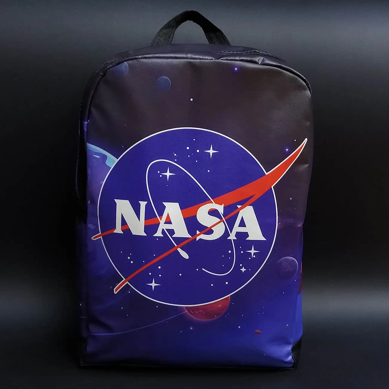 کوله پشتی چرم چاپی طرح NASA Space Galaxy | مدل کهکشانی اسپرت با فضای لپ‌تاپ و طراحی فانتزی روزمره
