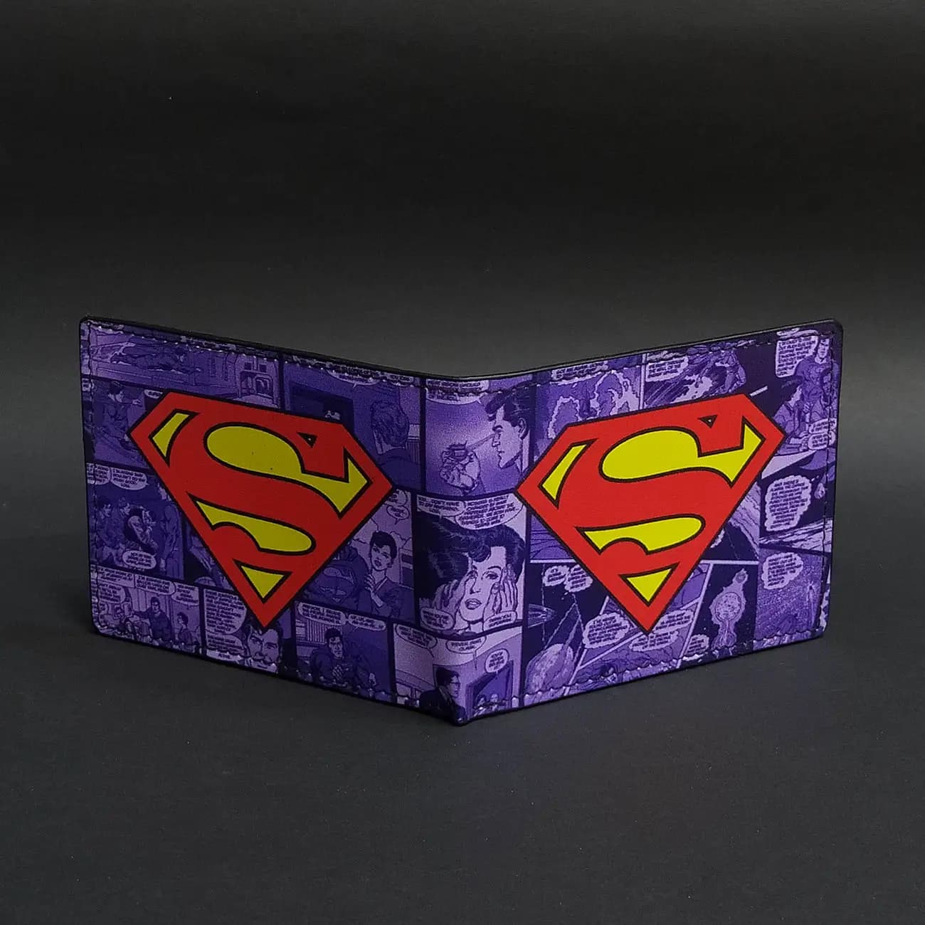 کیف پول چرم چاپی Superman | مدل سوپرمن ابرقهرمانی با طراحی خاص و استایل اسپرت روزمره — تصویر ۲