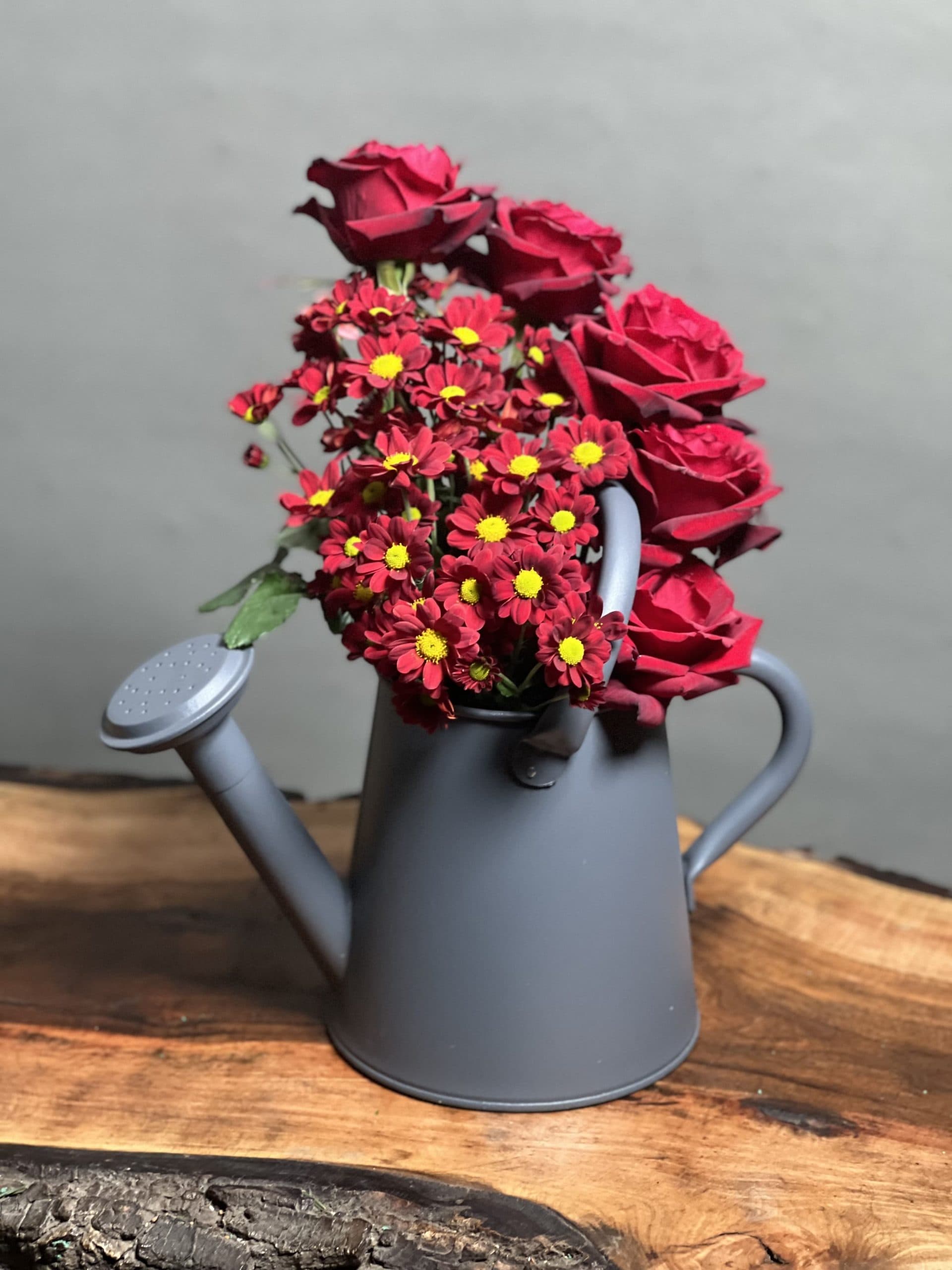 باکس گل رز قرمز طرح پندی — تصویر ۲