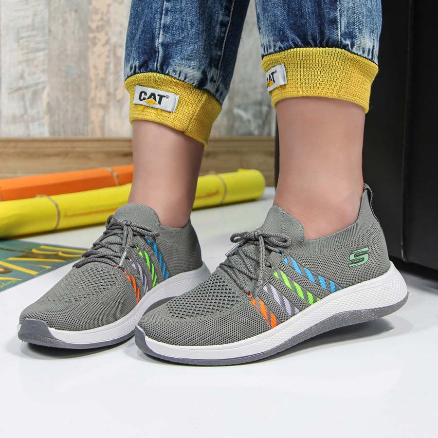 کتونی اسکیچرز زنانه skechers ورزشی رنگ طوسی کد 29200 — تصویر ۲
