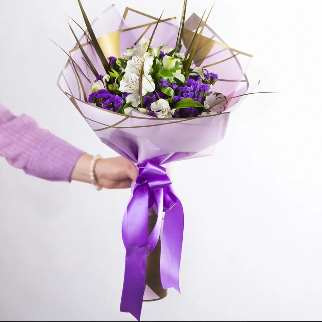 دسته گل آلسترومریا سفید کد 6310 — تصویر ۴
