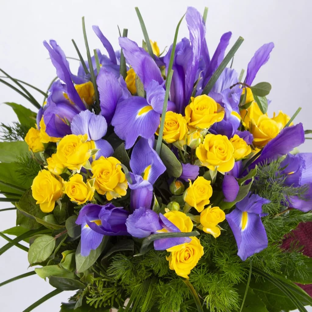 دسته گل هدیه زنبق و رز کد 6620 — تصویر ۳