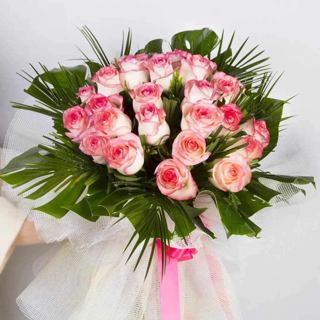 دسته گل رز هلندی لب ماتیکی کد 6290 — تصویر ۵