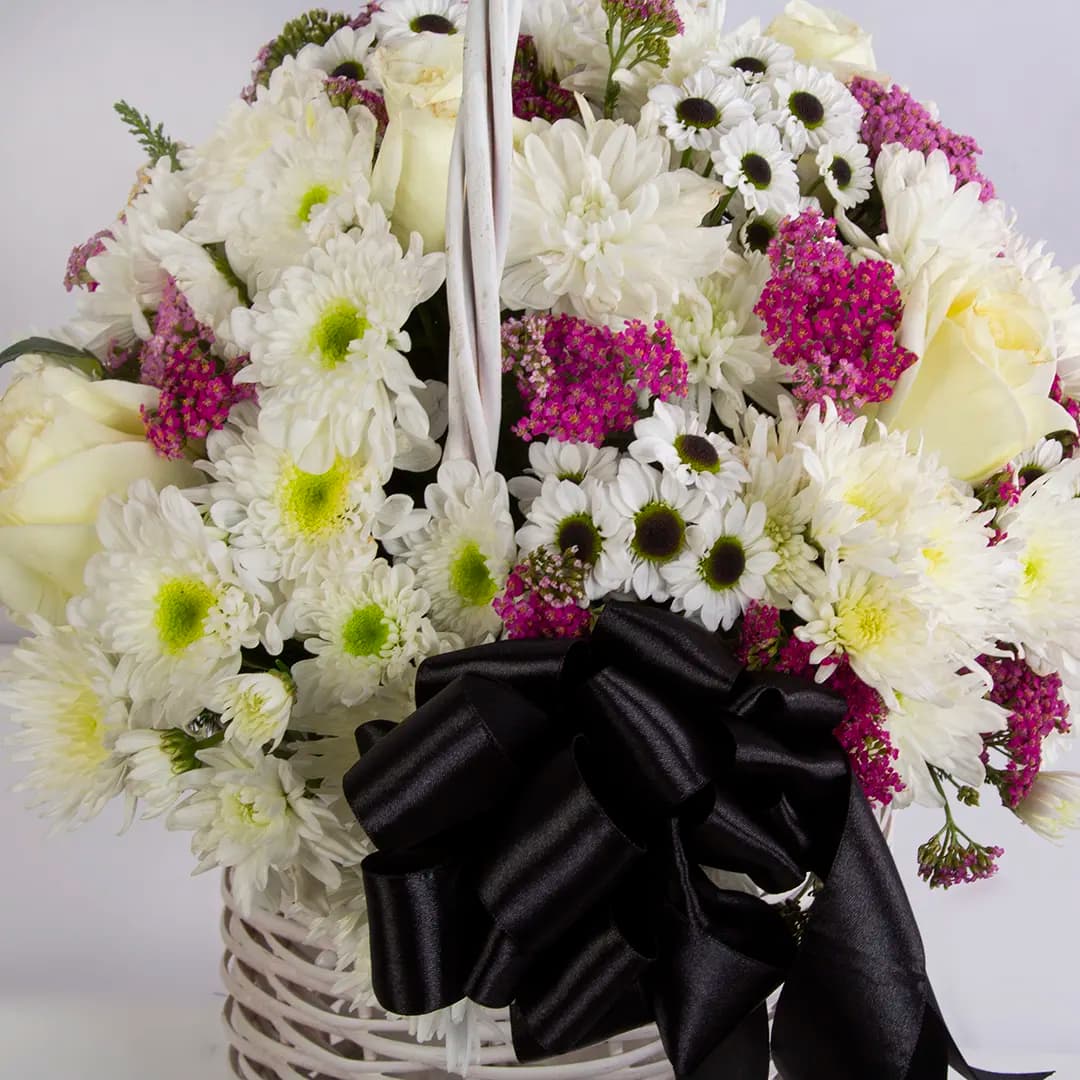 سبد گل رز و داوودی کد 3550 — تصویر ۳