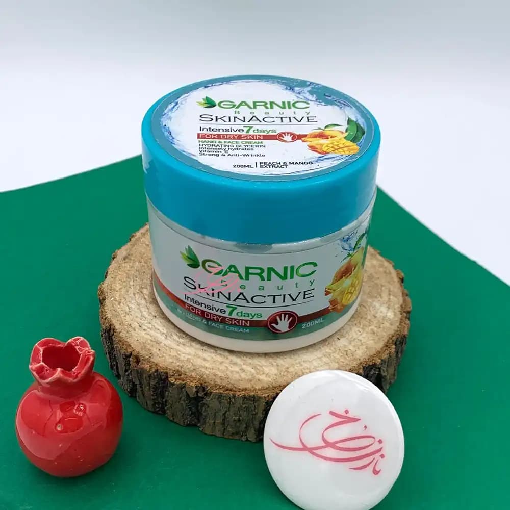 کرم مرطوب کننده دست و صورت گارنیک GARNIC عصاره هلو و انبه – ضد چروک و آبرسانی فشرده 7 روزه کاسه ای حجم 200 میلی لیتر
