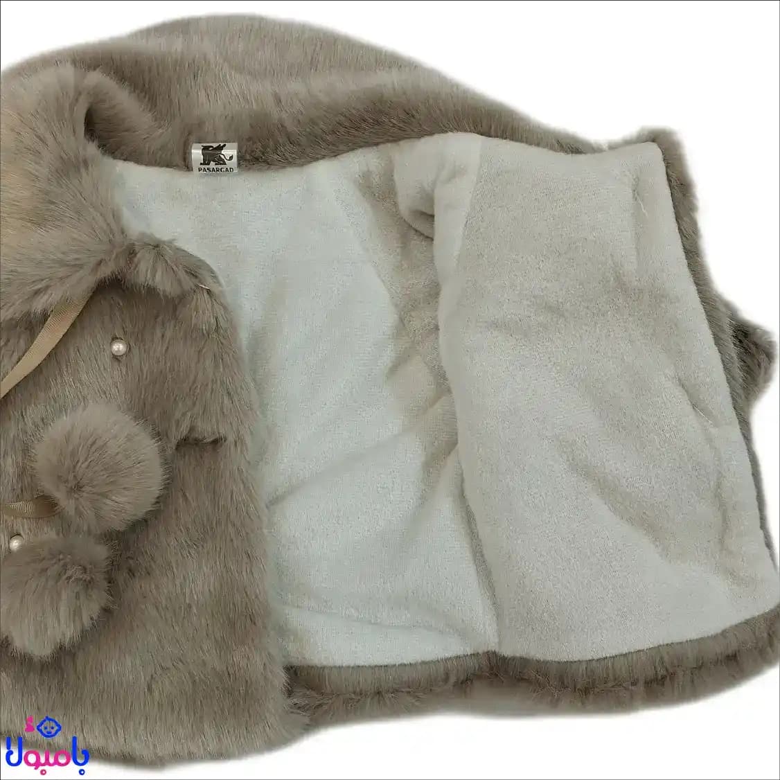 کت شنل خزدار دخترانه دودی قهوه ای با دیزاین مروارید — تصویر ۳