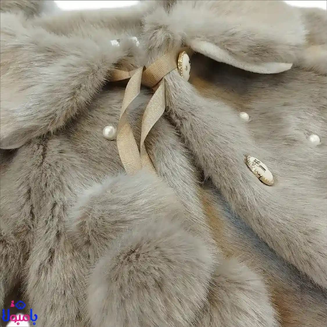 کت شنل خزدار دخترانه دودی قهوه ای با دیزاین مروارید — تصویر ۷