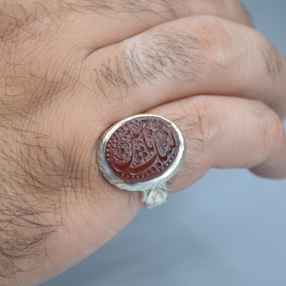انگشتر عقیق یمنی خطی “لبیک یا حسین” با حرز مردانه «کد 6388» — تصویر ۴