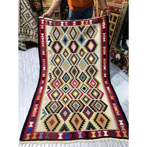 گلیم دستباف طرح هندسی و سنتی