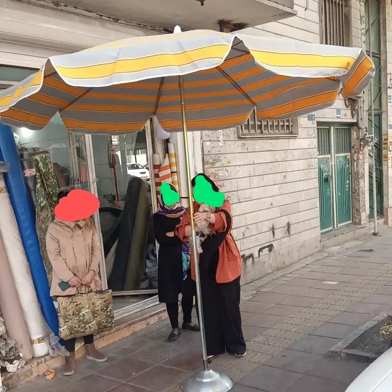 چتر سایبان تاشو قطر 250 سانت از جنس برزنت نانو ضد آب با کفی و لوله آهنی — تصویر ۵