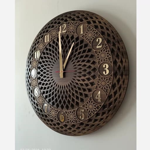 ساعت دیواری چوبی سه بعدی (پسکرایه)