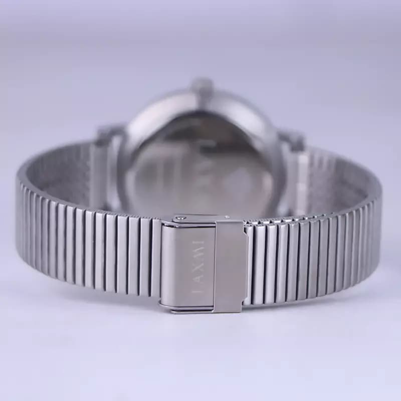 ساعت مچی عقربه ای لاکسمی زنانه فلزی نقره ای L 8121/1 — تصویر ۴