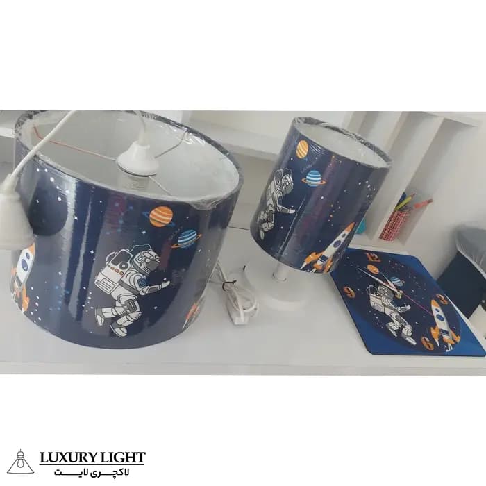 لوستر و آباژور کودک طرح فضانورد مدل LBR-SET-027 به همراه ساعت — تصویر ۵
